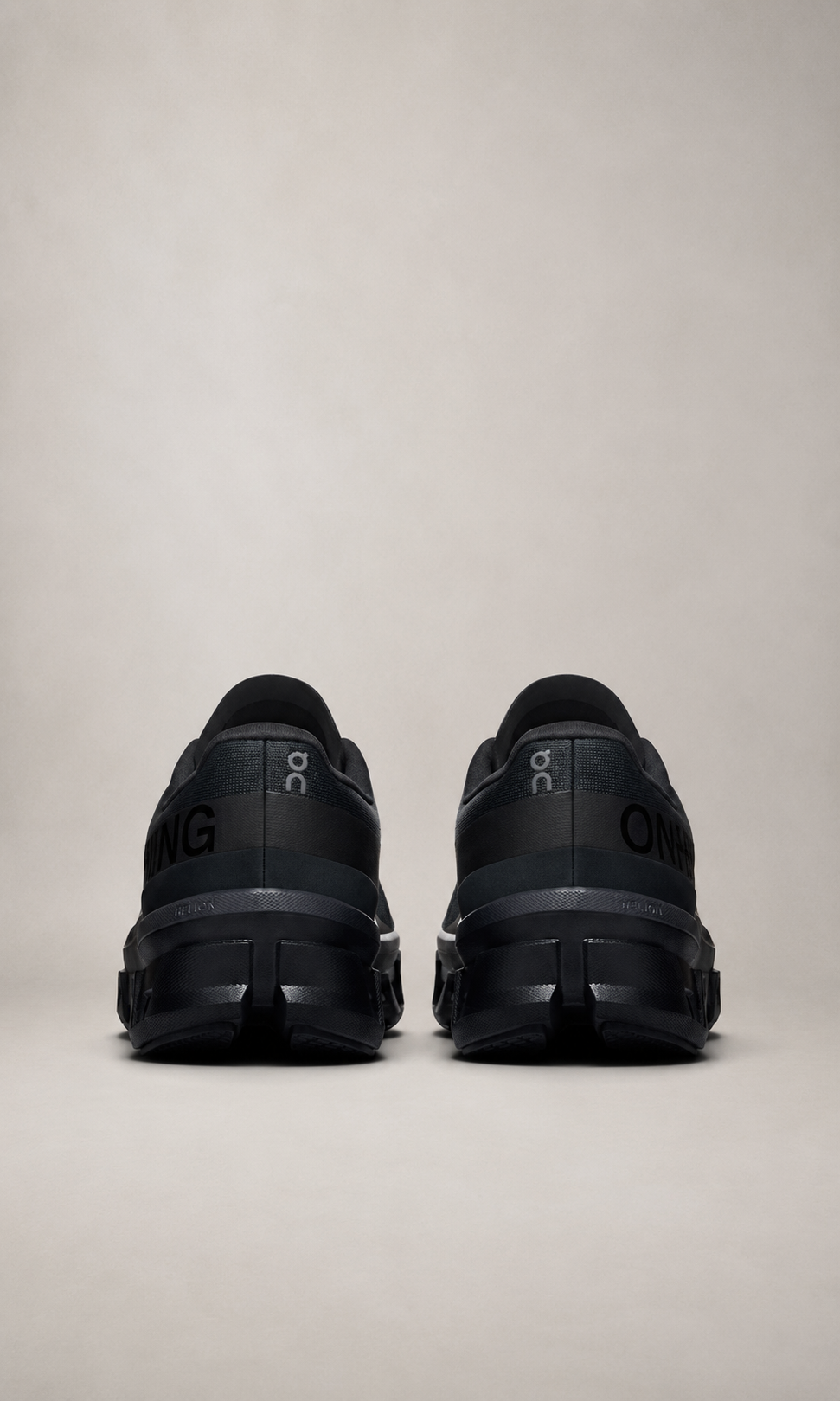 On Cloudmonster Sneakers